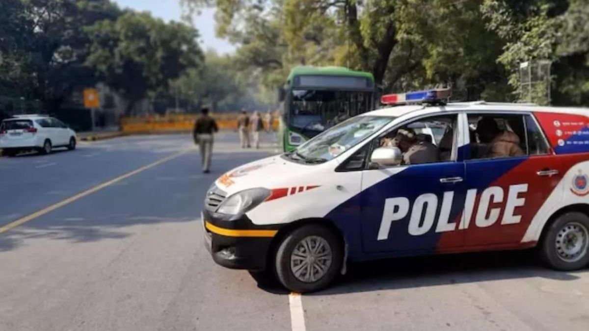 delhi-horror-sikkim-girl-raped-beaten-with-iron-rod-boiling-dal-poured-on-her-by-boyfriend